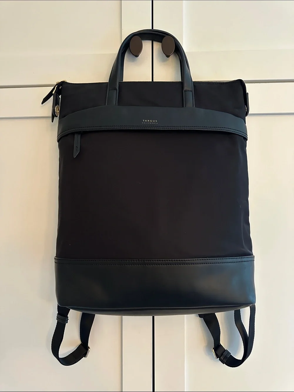 TARGUS NEWPORT CONVERTIBLE LAPTOP BACKPACK